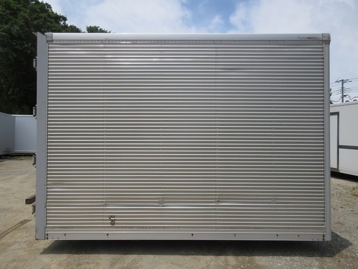 ♪八街BD68♪物置♪コンテナ♪美品♪鍵付♪高さ有♪アルミ箱♪