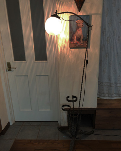 スペインアンティークフロアランプ