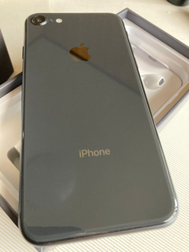 【美品】iPhone8 64GB SIMロック解除済み