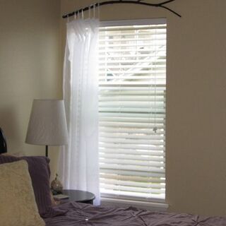 木の枝をあげます