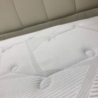 クイーンベッド　KINGSDOWNの画像