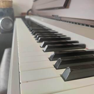 【美品】YAMAHA電子ピアノ YDP-142C【無料配送可能】 ヤマハ アリウスシリーズ YDP-142Cの中古電子ピアノを格安で販売