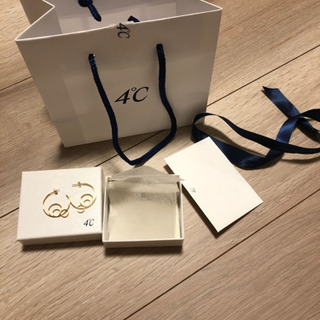 半額以下！大幅お値下げしました！新品未使用▼4℃✮ピアス