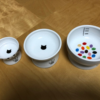 ネコ用食器３点セット（取り引き中。受付一旦終了します。）