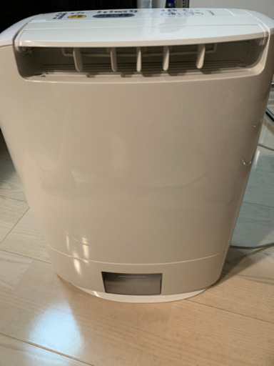 パナソニック 衣類乾燥除湿機 F-YZP60-W