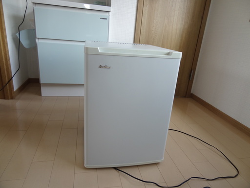 寝室用冷蔵庫　ML-40　ベルチェ式