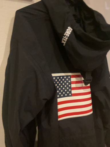 supreme マウンテンパーカー