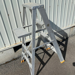 0618-3   値下げ！ステップ付き　脚立　作業用　