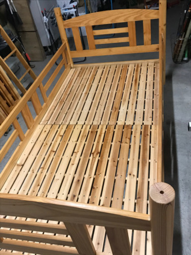木製二段ベッド！