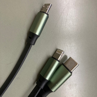 お渡し1000円　iphone 充電ケーブル3台同時の画像