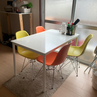 4人掛けダイニングテーブル。