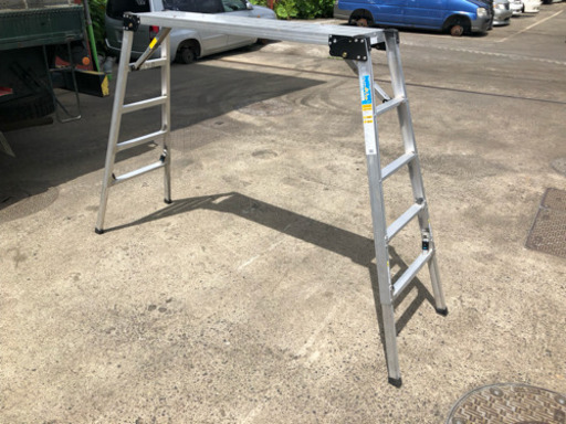 作業用アルミ製足場台（脚立）