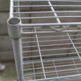 アンティーク風（なってしまった）スチールラックの画像