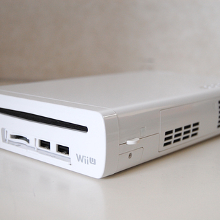 ジャンク扱い WiiU 本体 8GB ゲームパッド難あり リモコン+センサーバー付属 ベーシックセット 任天堂 ☆ 札幌市 清田区 平岡の画像