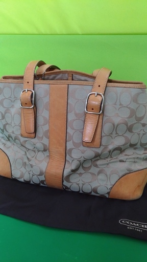 COACH　シグネチャー　ショルダーバッグ（保存袋あり）