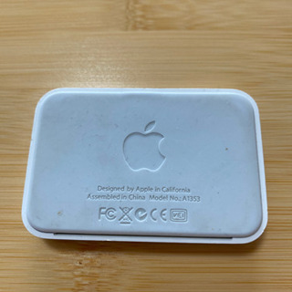 haku iphone cover 0.5mm ステンレスカバー　とApple 純正dockingの画像