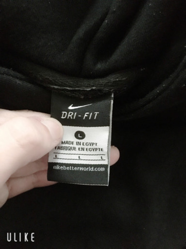 NIKEとCHANELのコラボパーカー