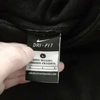 NIKEとCHANELのコラボパーカーの画像