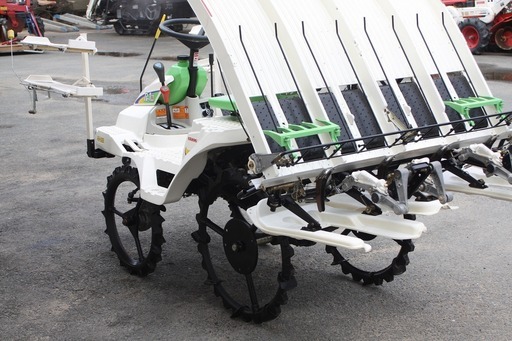 【SOLD OUT】ヤンマ 乗用 田植機 4条植 Pe-1X 4馬力 リコイル すこやか【農機具でっく】【福岡】【田植機】