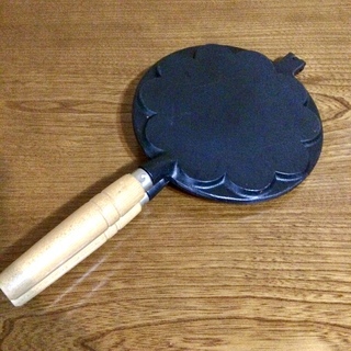 鉄製ワッフルメーカー　アウトドアにの画像