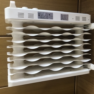 アイリスオーヤマ(IRIS OHYAMA) KWOH-120C-W(ホワイト) ウェ-ブ型オイルヒ-タ-の画像