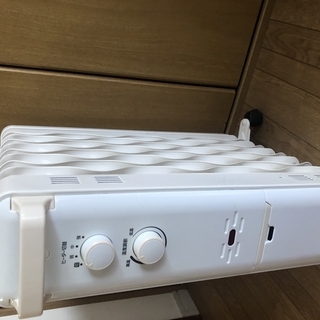 アイリスオーヤマ(IRIS OHYAMA) KWOH-120C-W(ホワイト) ウェ-ブ型オイルヒ-タ-の画像