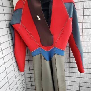 FUTURE サーフィン　フルスーツの画像
