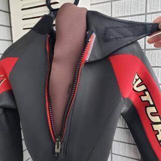 FUTURE サーフィン　フルスーツの画像