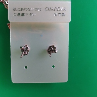 半額以下◆G：リボンモチーフのゆらゆらピアスの画像