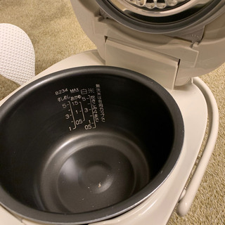 象印圧力IH炊飯ジャー NP-FB10 (5.5合)の画像