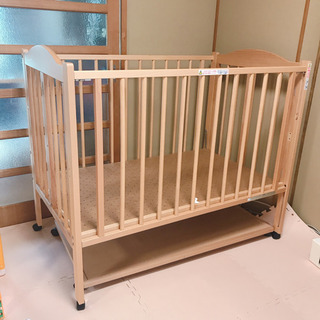 ベビーベッド　美品　折りたたみ可能の画像