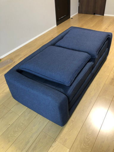 簡易ベッドになるソファー