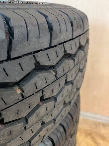 ダイナ　純正　ホイール 15 × 5J 6穴　タイヤ　ブリジストン　RD-617　195/70R15  ４本  ハブ径　１０６ｍｍ　 