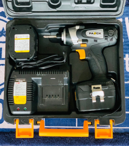 【取引中》PACK 充電式インパクトドライバー