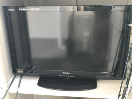 シャープ　32インチ　液晶テレビ