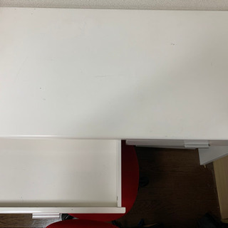【1週間限り】白い学習机の画像