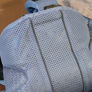 ベビービョルン抱っこ紐とカバーのセットの画像