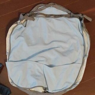 ベビービョルン抱っこ紐とカバーのセットの画像