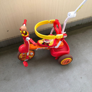 アンパンマンの三輪車の画像