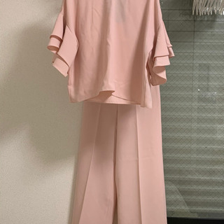【新品タグあり】ZARAセットアップ