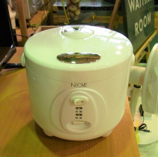 安心の一年保証！炊飯器 NEOVE/ネオーブ 3合 マイコン炊飯ジャー NRS-T30A ホワイト 2018年製 No.kaden-200111-18　ガーランド草加