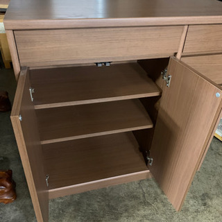 新品同様 収納棚 収納ケース 鍵付き 多目的収納棚 食器棚 の画像