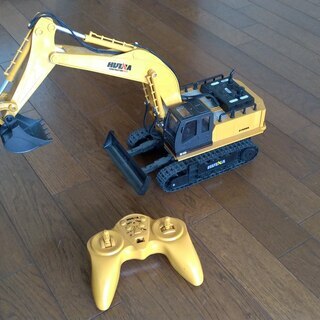（1000円）ショベルカーのラジコン玩具