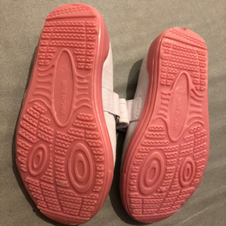 美品♥アリエル上履きの画像