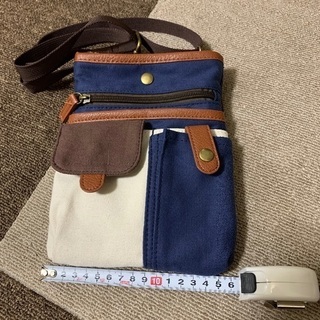 メンズ　ショルダーバッグの画像