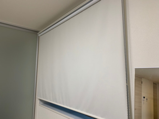 ロールカーテン　２つ