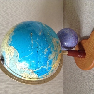 天球儀付き地球儀 、お譲りしますの画像