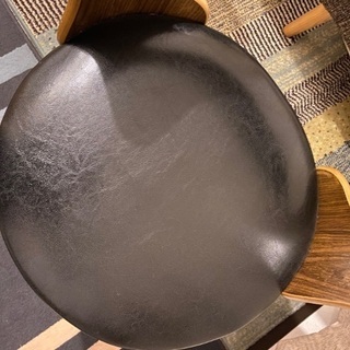 お洒落なデスクチェアの画像