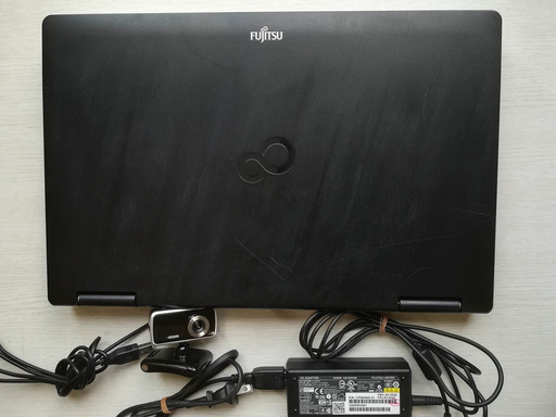 (お打合せ中)ノートパソコン(I) 富士通 LIFEBOOK A572/E CPU:core i3 メモリ:4GB HDD:250GB