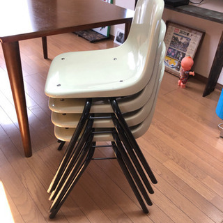 カリモク60 ダイニングテーブル130 コトブキスタッキングチェアー4脚セット